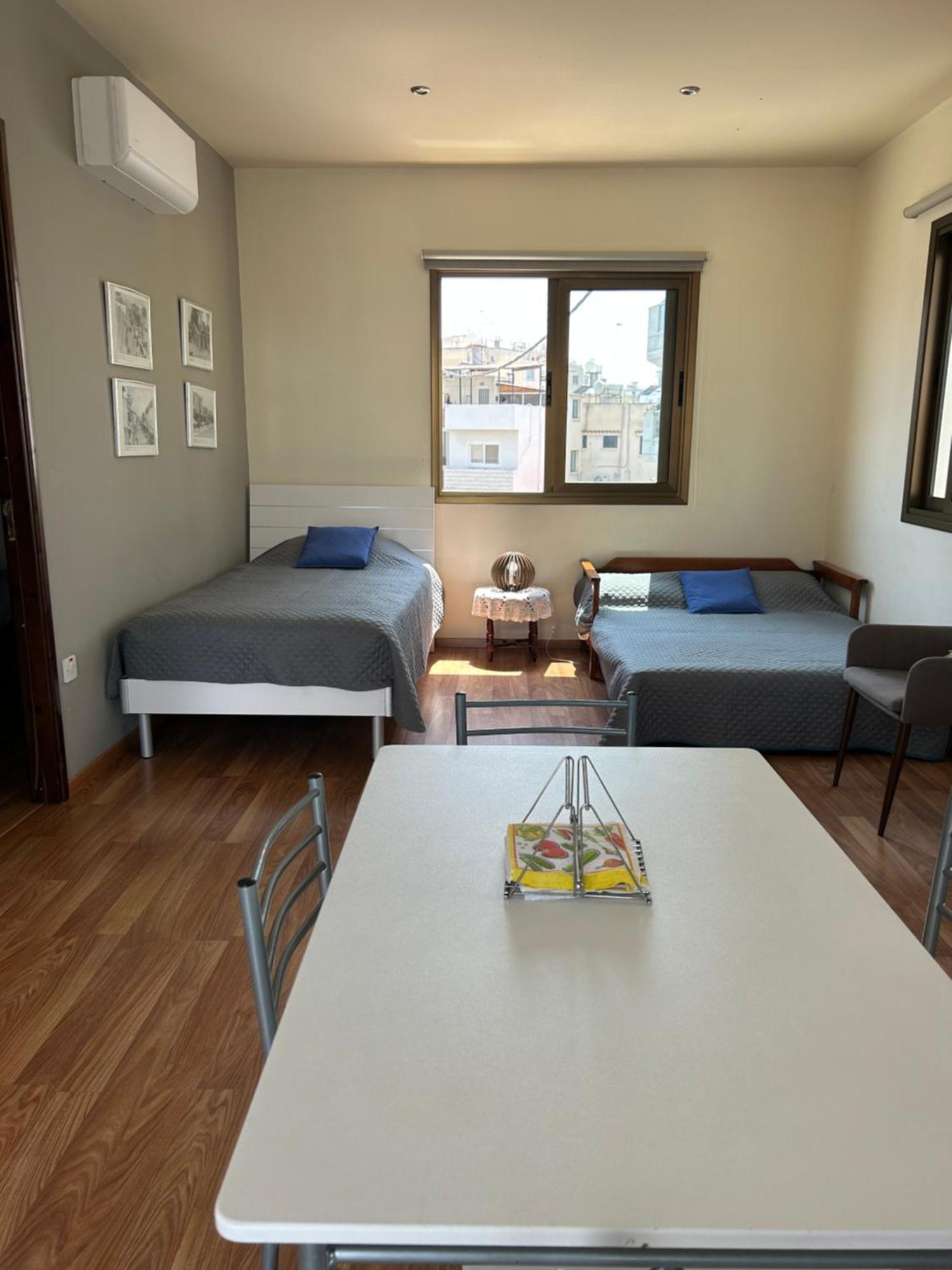 לרנקה Extremely Comfy Apt With Spacious Private Terrace 10Min Walk To The Beach & In Town מראה חיצוני תמונה