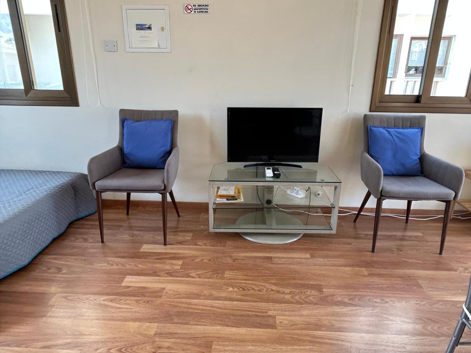 לרנקה Extremely Comfy Apt With Spacious Private Terrace 10Min Walk To The Beach & In Town מראה חיצוני תמונה