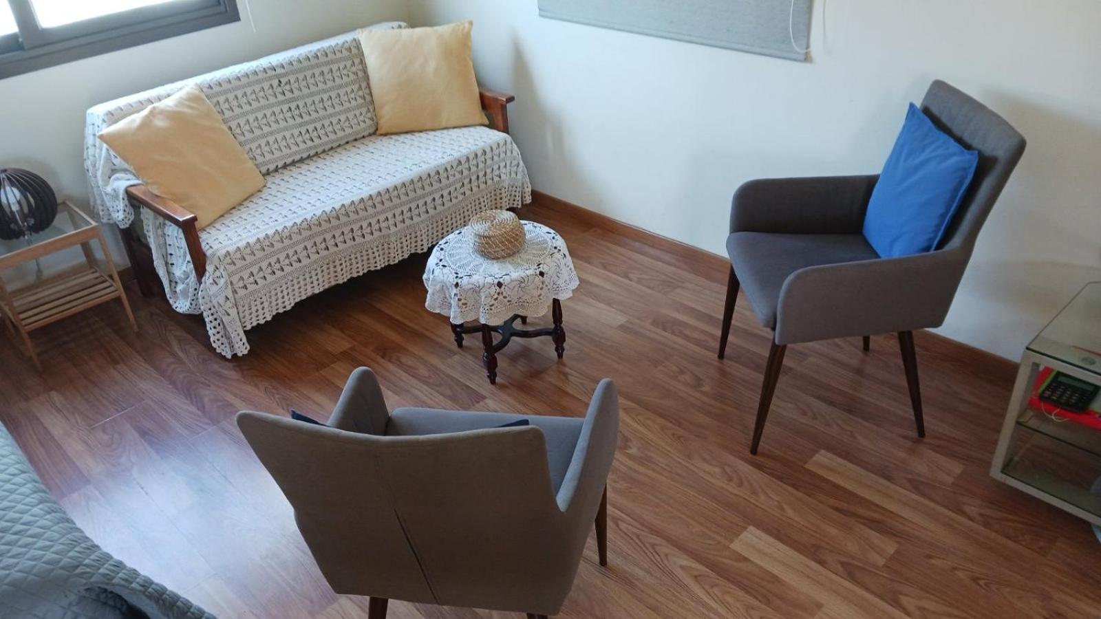 לרנקה Extremely Comfy Apt With Spacious Private Terrace 10Min Walk To The Beach & In Town מראה חיצוני תמונה
